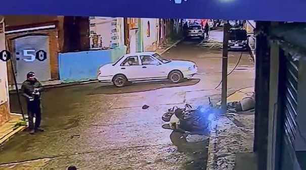 Tragedia vial en Toluca: fallece adolescente de 14 años tras impacto de motocicleta contra automóvil