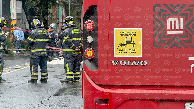 Trágica colisión entre motocicleta y unidad del Metrobús deja una mujer sin vida en Gustavo A. Madero