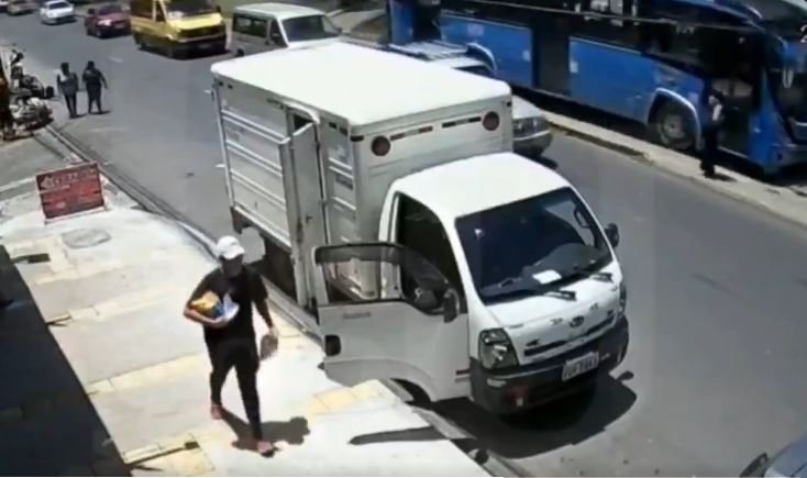 Trágica muerte de una madre tras ser atropellada por un autobús en carril confinado