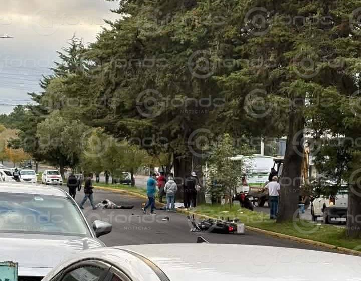 Trágico accidente en Toluca: motociclistas pierden la vida tras aparatoso derrape