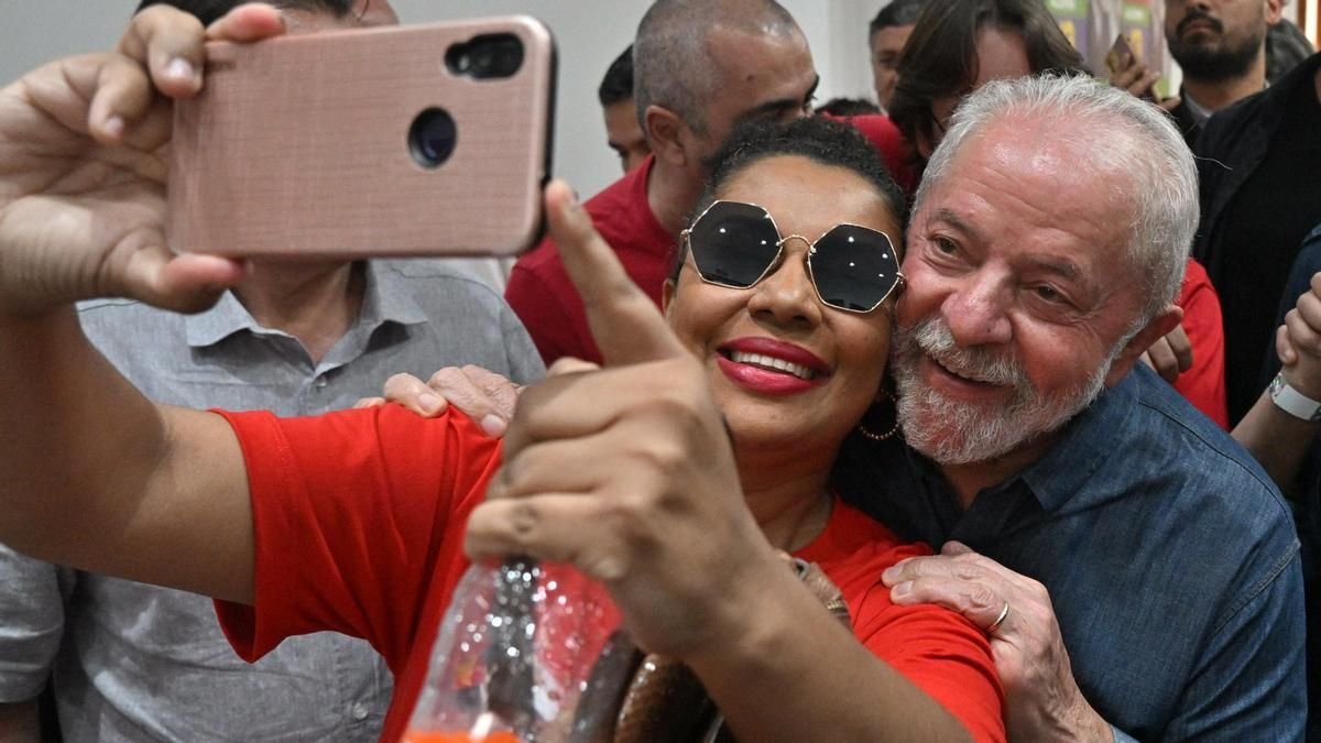 Tribunal electoral brasileño exige a Meta garantizar paridad digital entre Lula y Flávio Bolsonaro