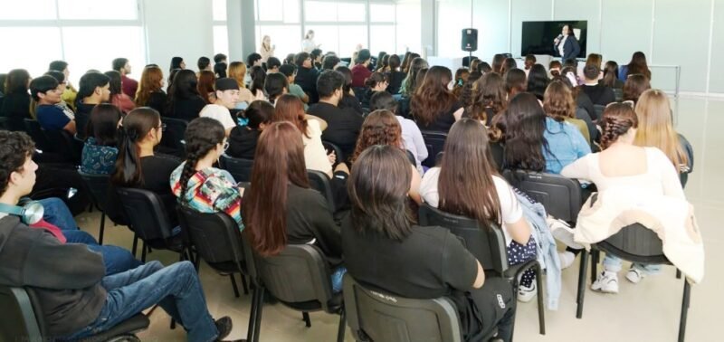Universidad Tecnológica de Camargo impulsa el bienestar emocional con jornadas de concientización estudiantil