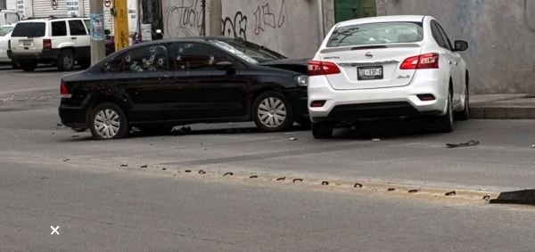 Violenta emboscada en Guanajuato deja dos muertos tras ataque armado con más de 40 disparos