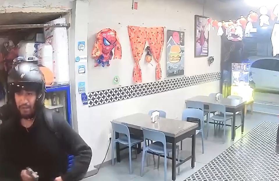 Violento asalto a mano armada sacude a una concurrida cafetería en el municipio de Chalco